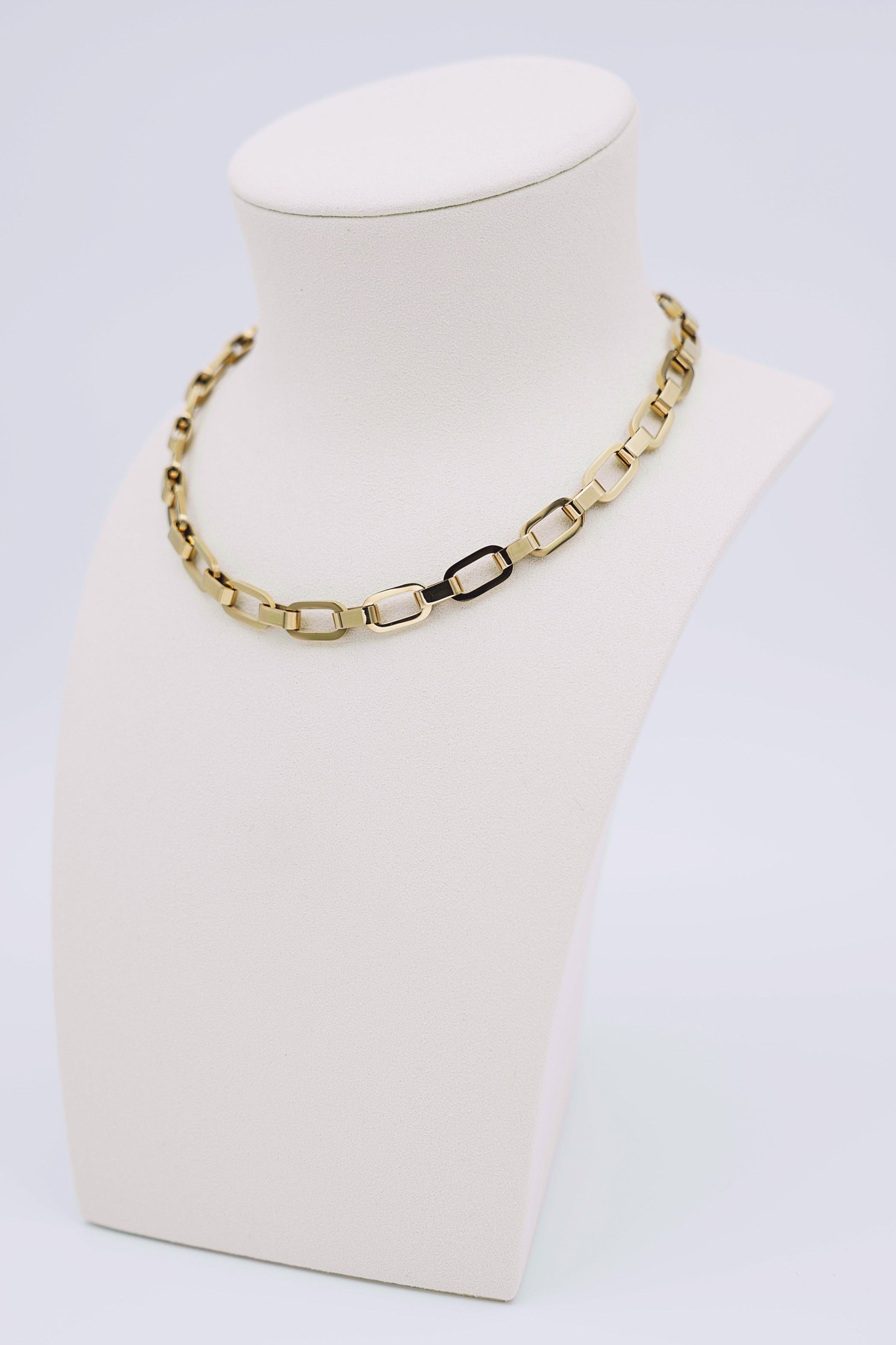 Goudkleurige ketting met fijne schakels-MyEssentials