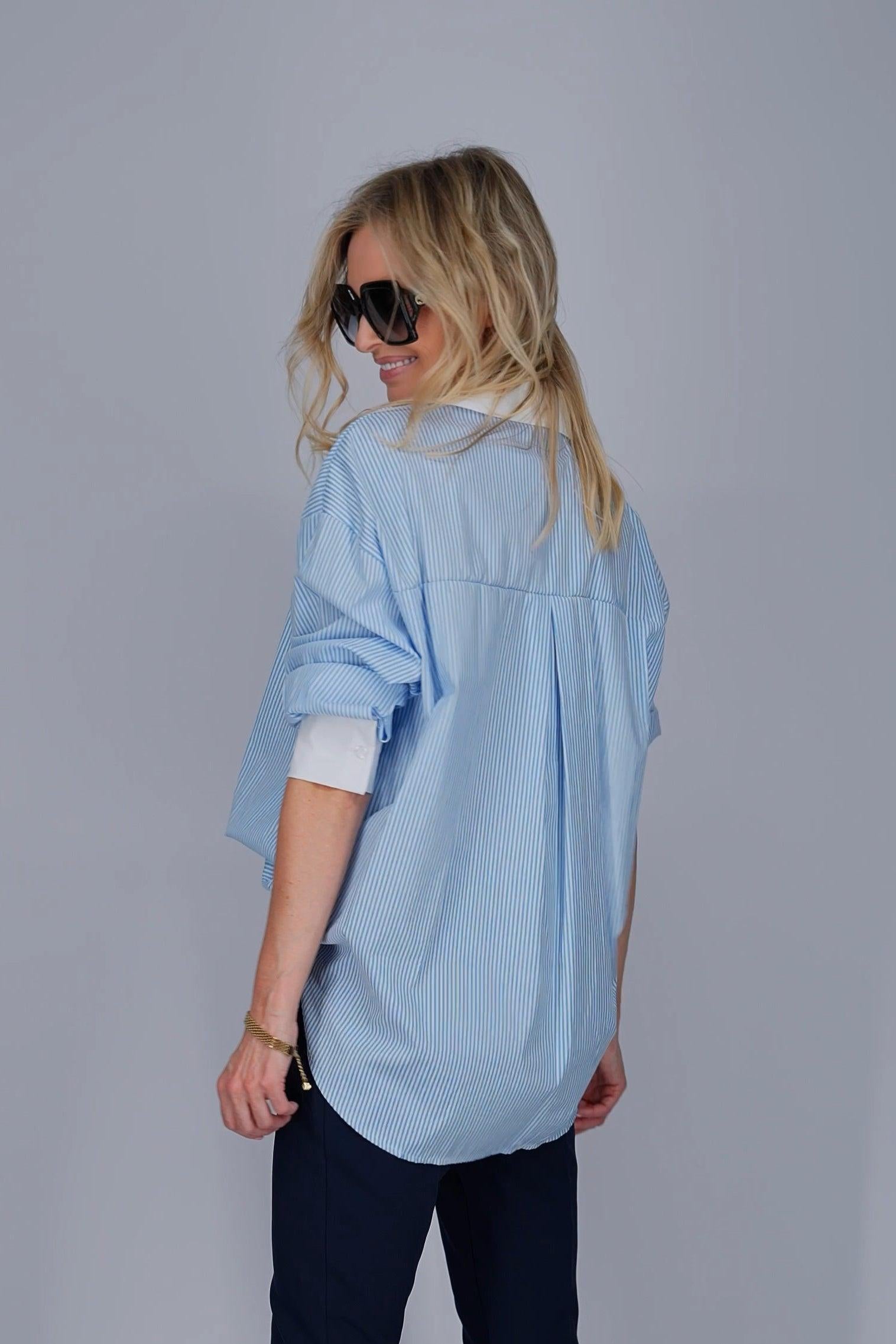 Wit-blauw gestreept hemd met witte kraag en manchetten-MyEssentials