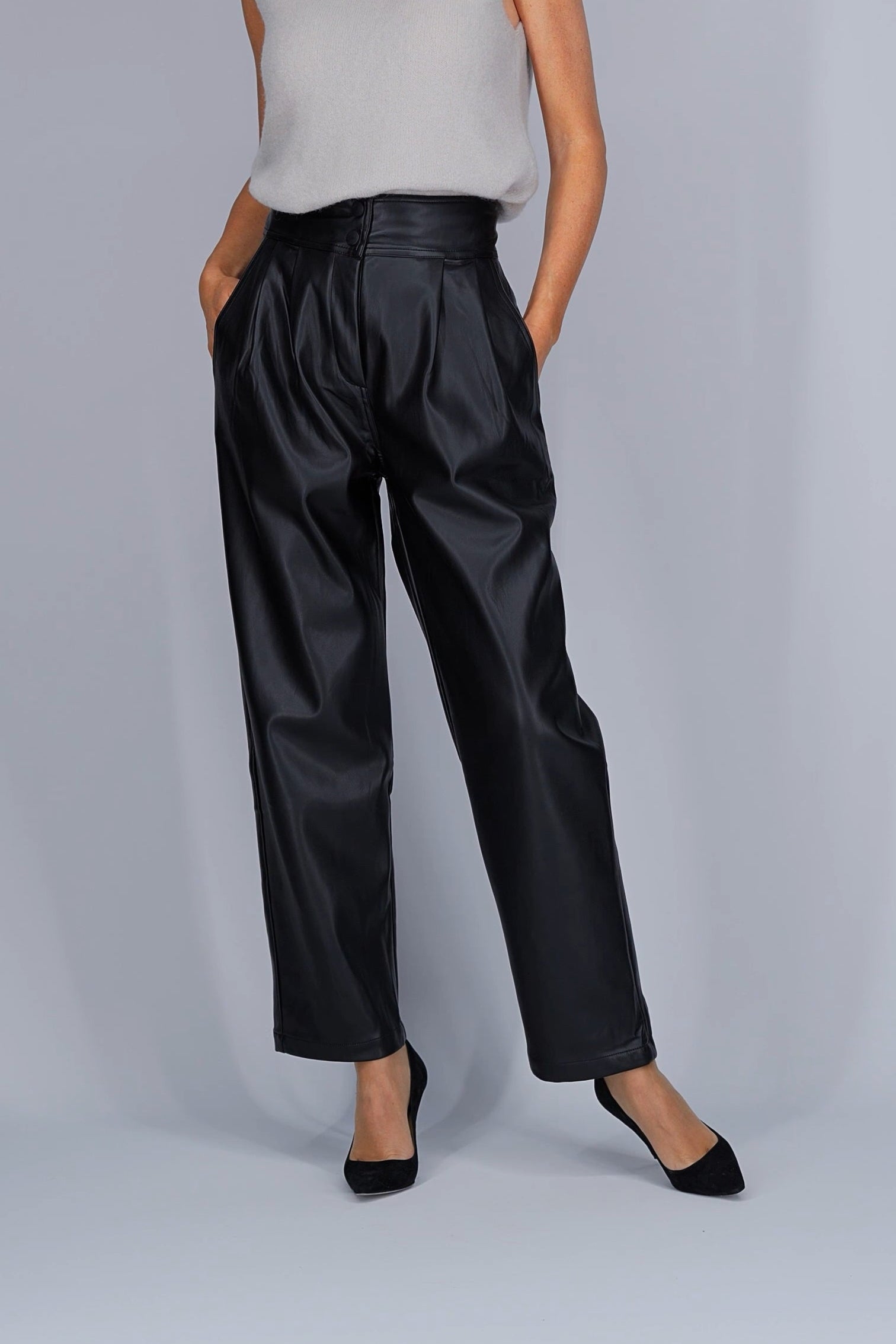 Zwarte wide leg broek in imitatieleer-MyEssentials