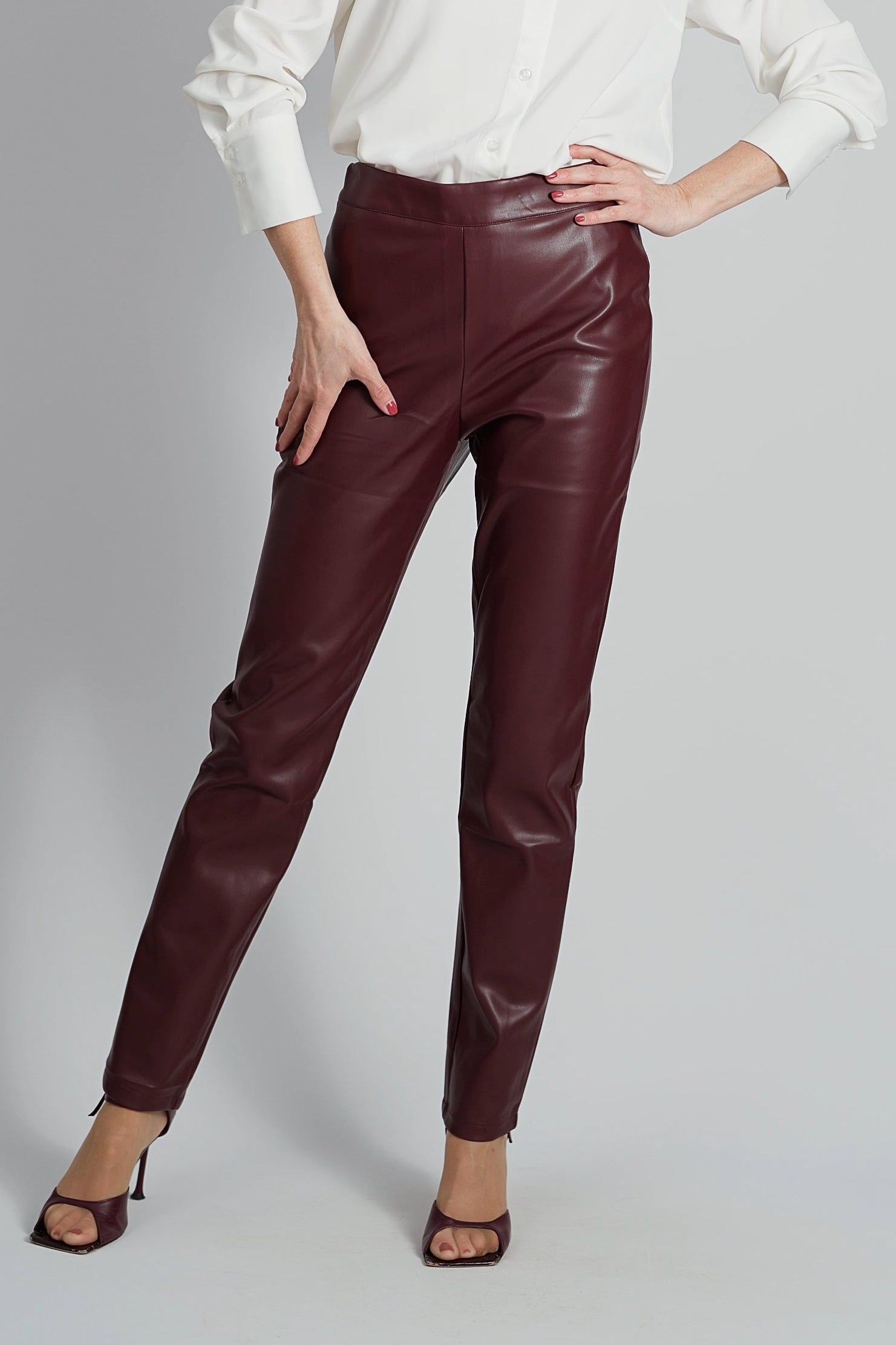 Bordeauxrode imitatieleren broek met smalle pijpen-MyEssentials