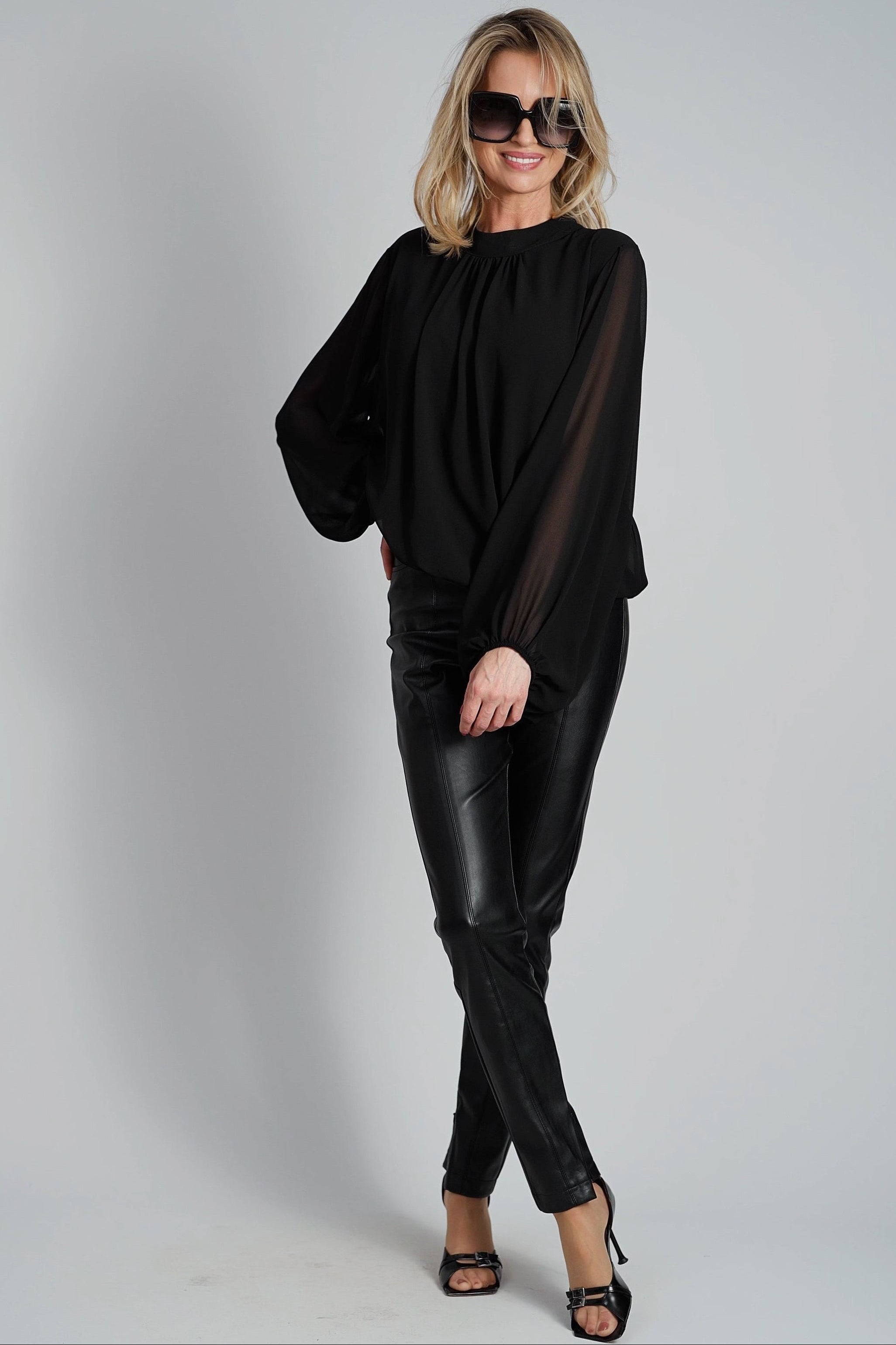 Zwarte chiffon blouse-MyEssentials